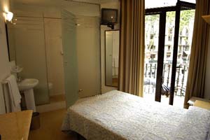 Double with private facilities (shower), and breakfast